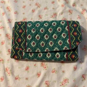 VERA BRADLEY Vintage Greenfield Wallet